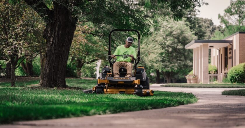 Hustler’s VX4 technology maintains the vacuum and airflow needed for clean cutting in thick, wiry grasses. Image: Hustler Mowers