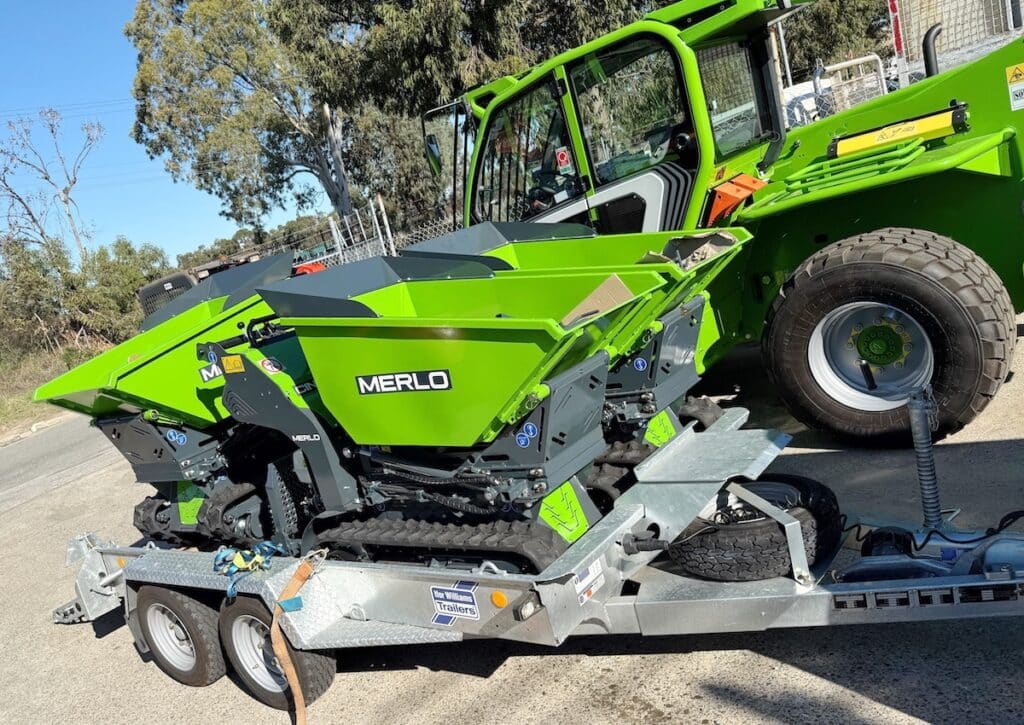 There aren’t a lot of electronics on the Merlo Cingo. Image Source Machinery